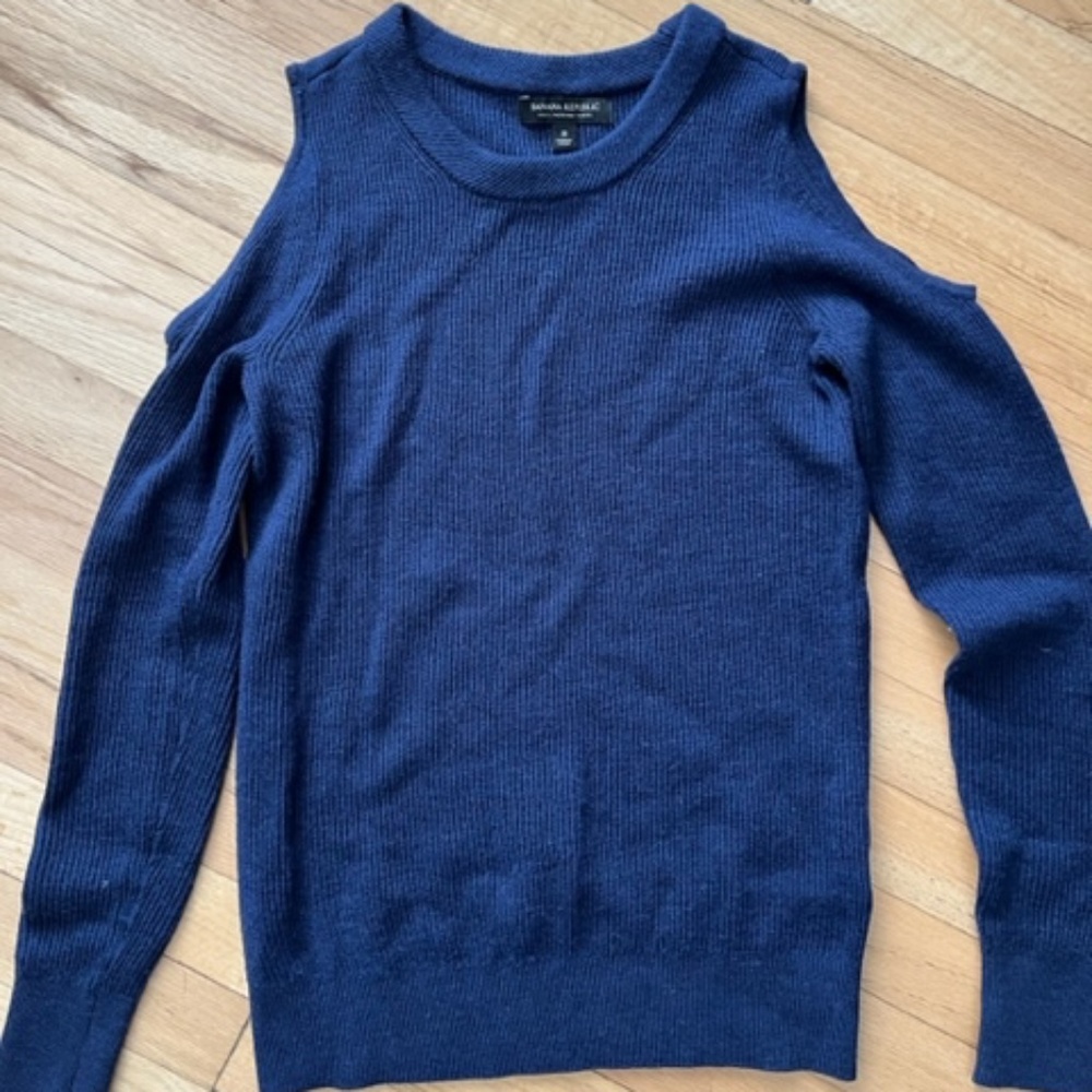 Banana Republic Marino Wool Cold Shoulder Navy Blue Sweater Size Small